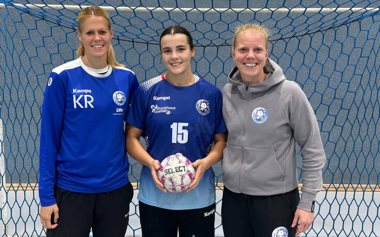 Cheftrainerin Kerstin Reckenthäler, Norma Goldmann und Geschäftsführerin Assina Müller (von links).