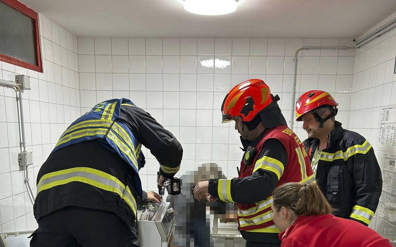 Feuerwehr befreit 13-Jährige aus Wäschetrockner