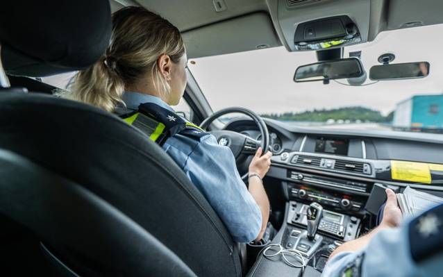 Symbolbild Streifenwagen