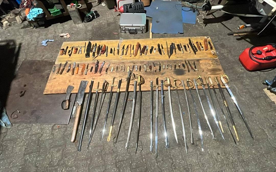 Schwerter und Degen gefunden in Solingen