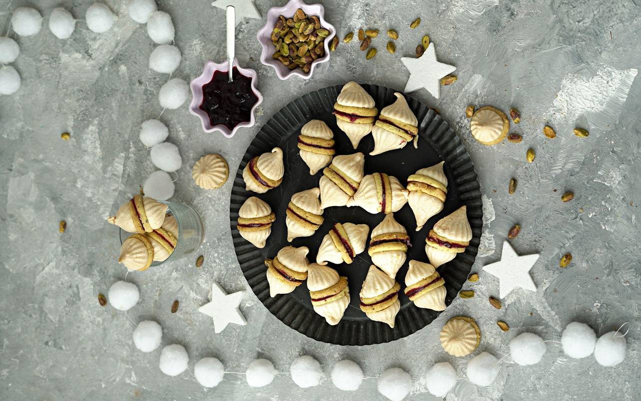 Pistazienkekse mit Geleefüllung