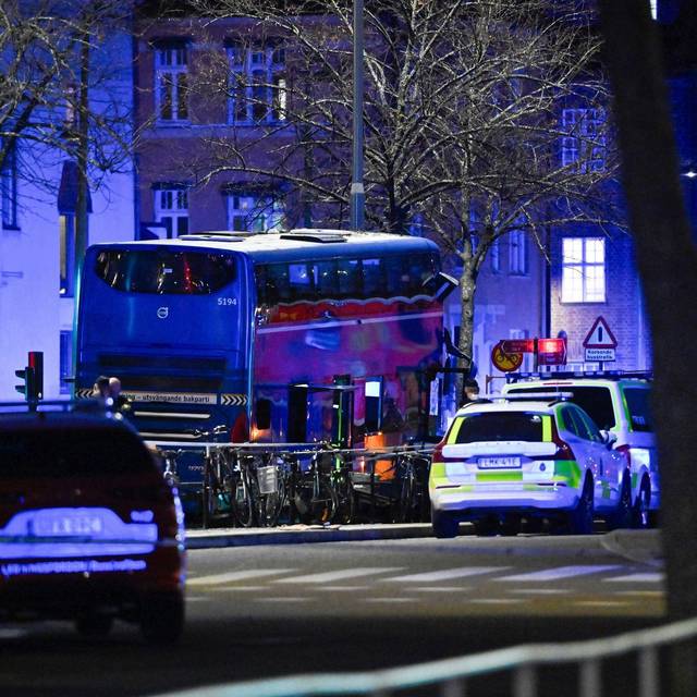 Tote und Verletzte bei Busunfall in Stockholm