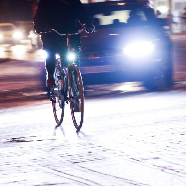 Morgendlicher Berufsverkehr bei Schnee
