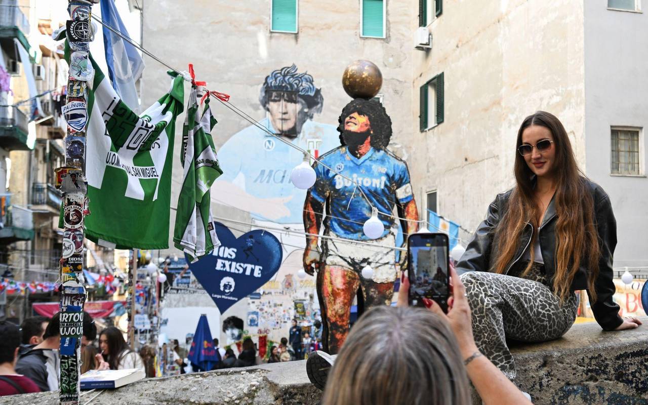 SSC Neapel - Eintracht Frankfurt - Features