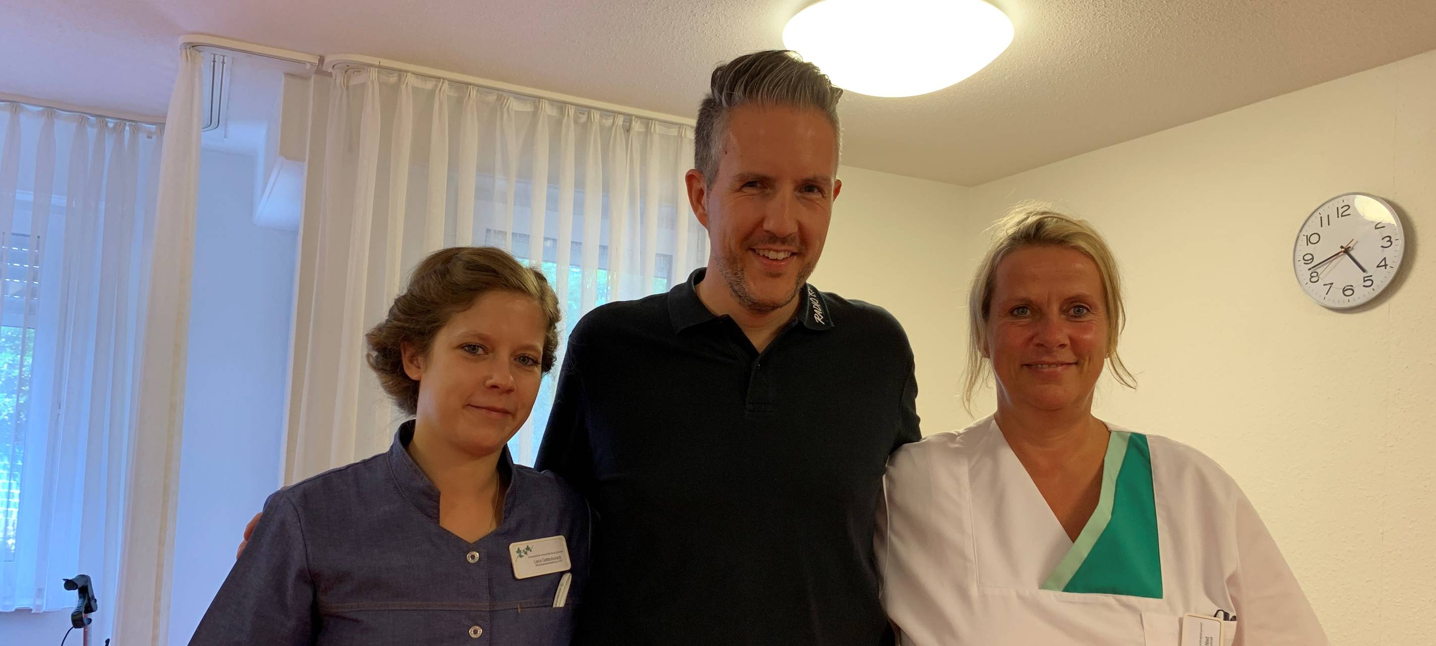 Sascha als Altenpfleger