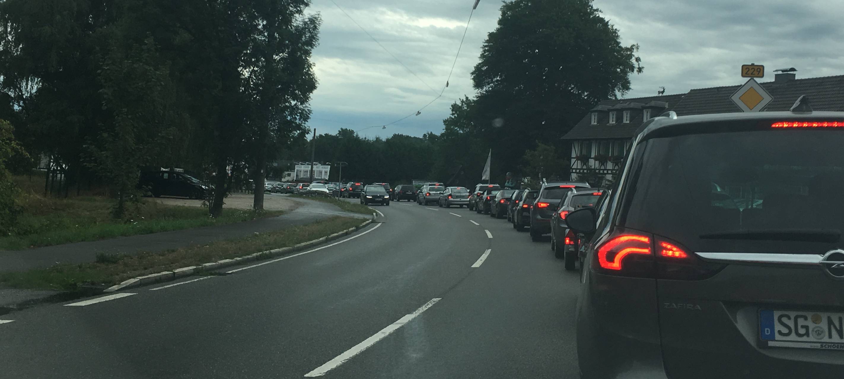 Ab heute: Am Landwehr wird es eng