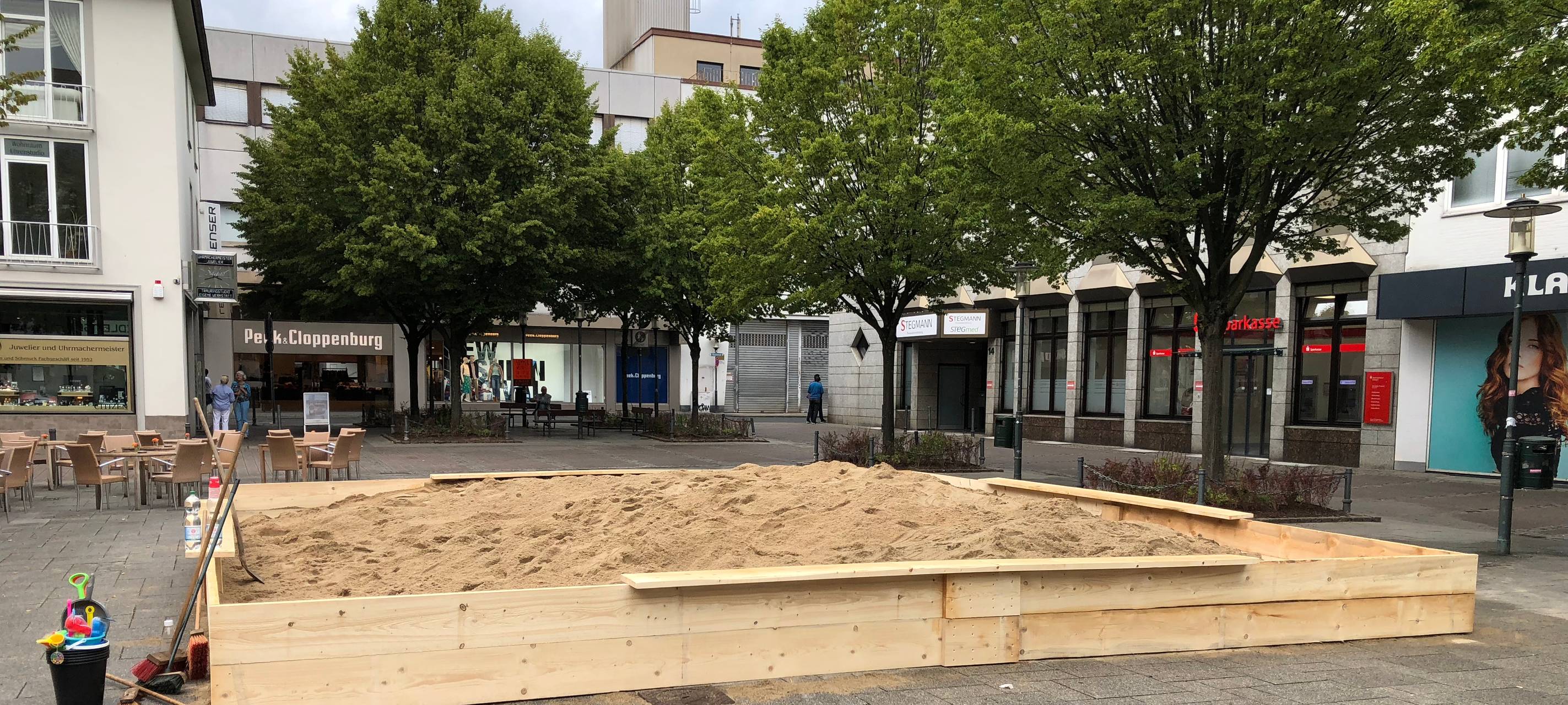 Fronhof Solingen bekommt riesigen Sandkasten