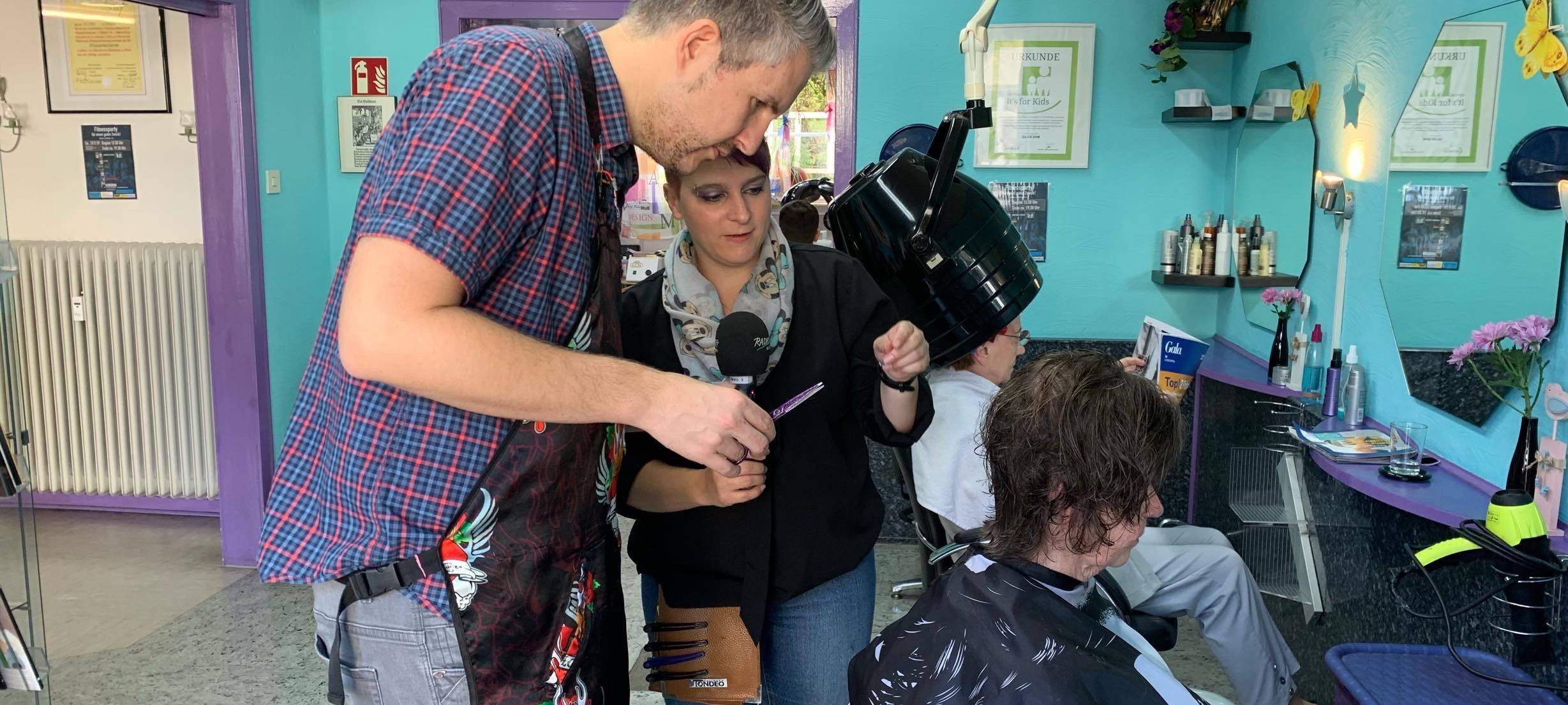 Urlaubsvertretung im Friseursalon