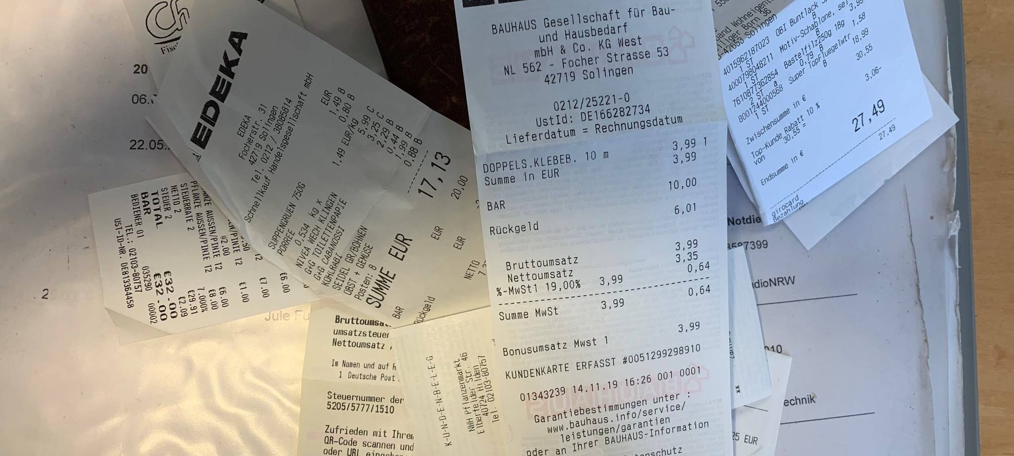 Wuppertalerin protestiert gegen Kassenbonpflicht