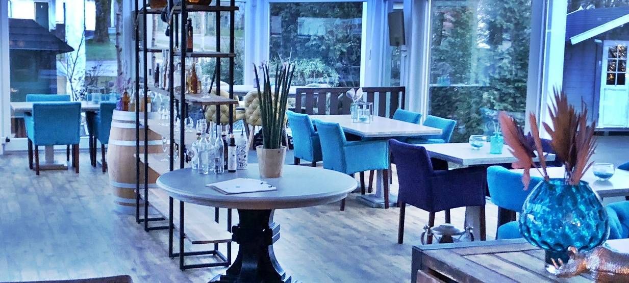 Viele Fantasienamen auf Kontaktlisten in Restaurants