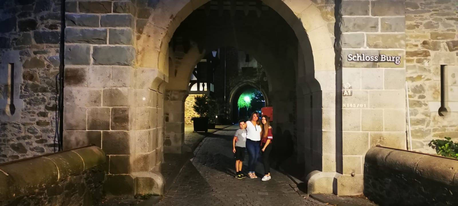 Nachts allein im Schloss