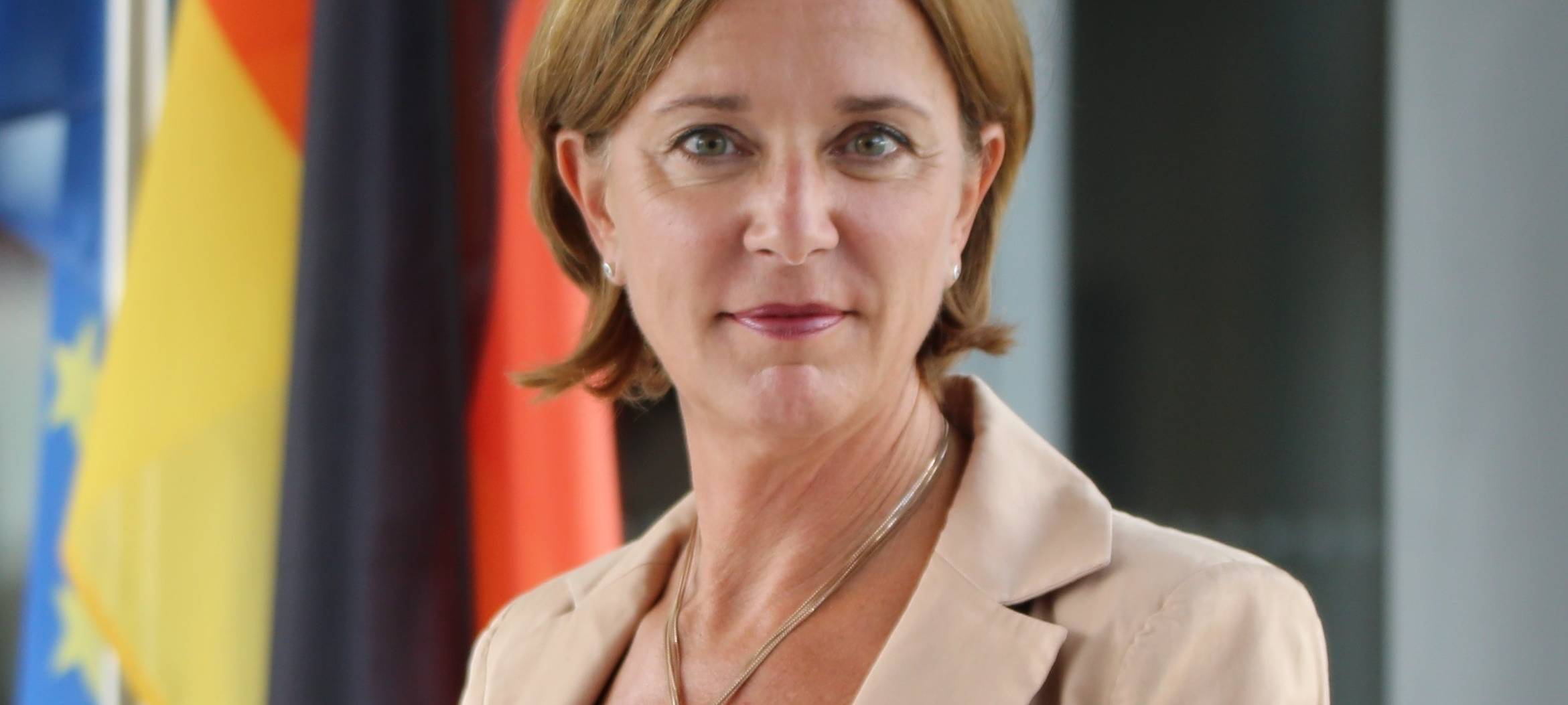 Schulen: Ministerin Gebauer muss sich Fragen stellen