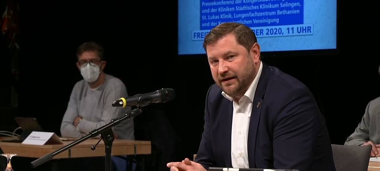 "Wir müssen die Kurve brechen" Corona-PK der Stadt Solingen