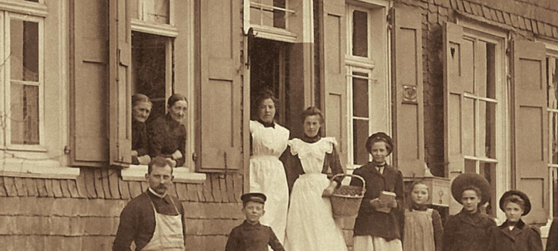 „Zu Gast in Solingen. Gaststätten und Hotels in alten Fotografien“