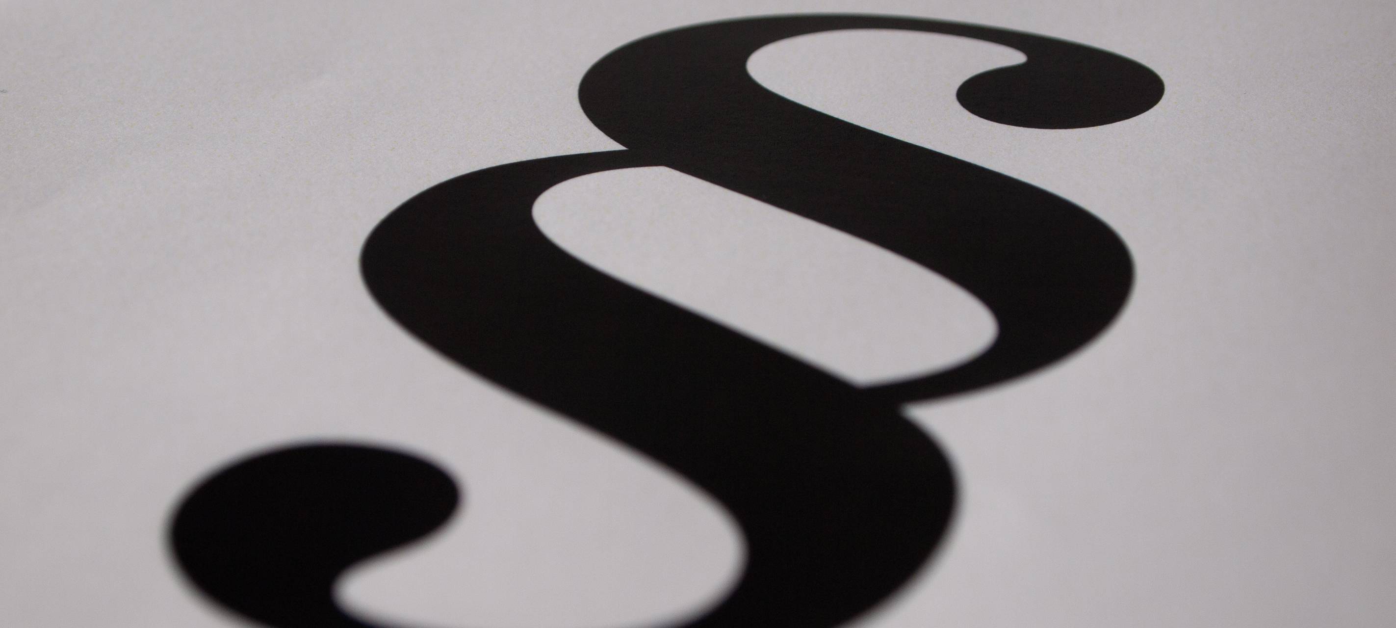 Mann sticht seine Frau 14 Mal mit Messer ab - Prozessstart