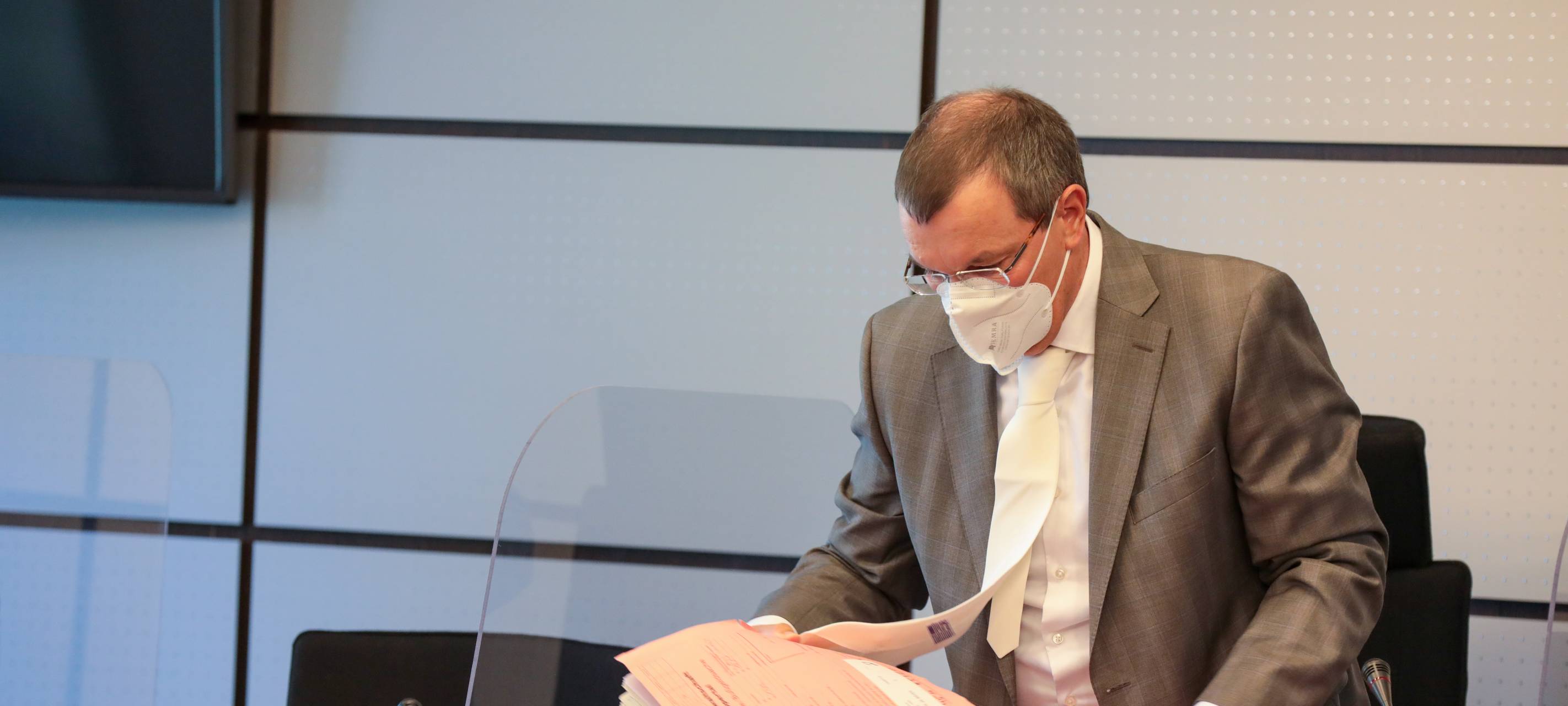 Prozessauftakt zum 5-fach Mord: Mutter schweigt vor Gericht.