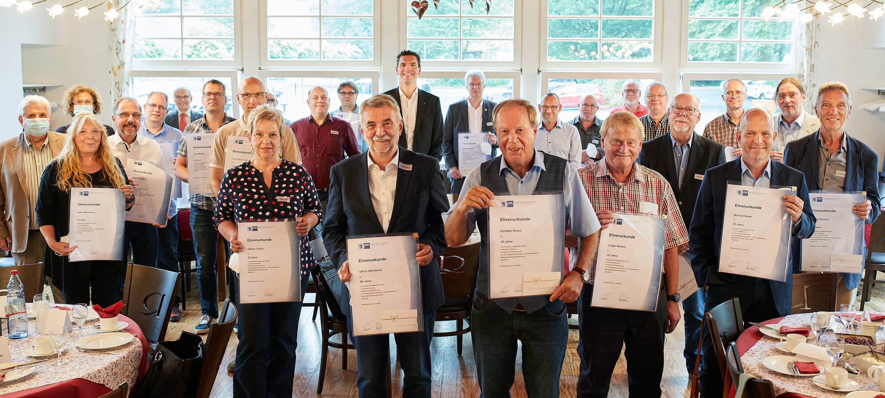 IHK Prüferinnen und Prüfer geehrt