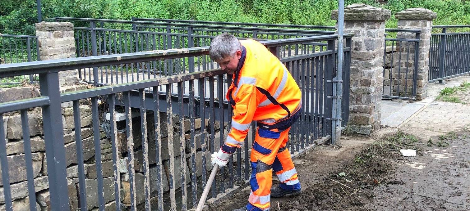 Mehrere Brücken und Straßen bleiben gesperrt