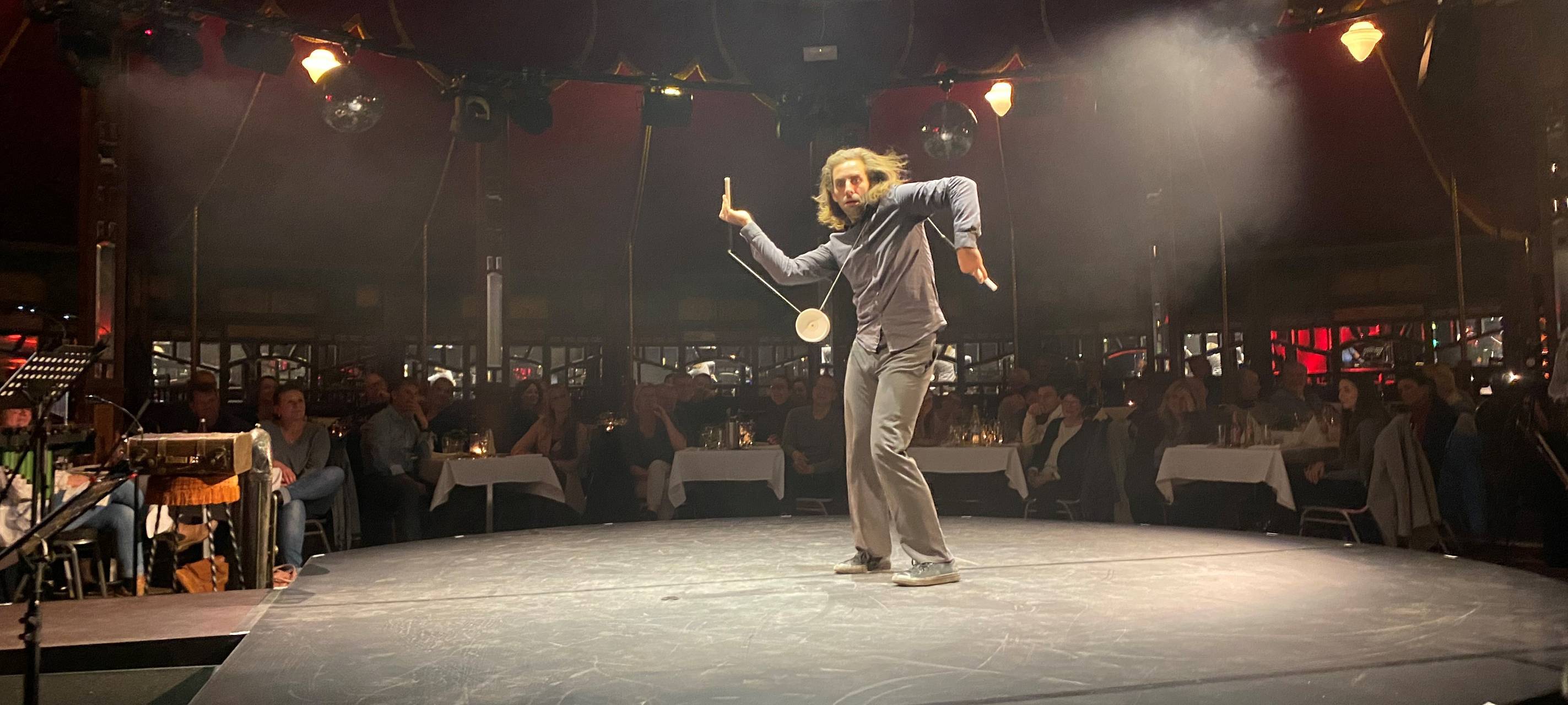Spiegelzelt in Altenberg mit spektakulärer Dinner-Show