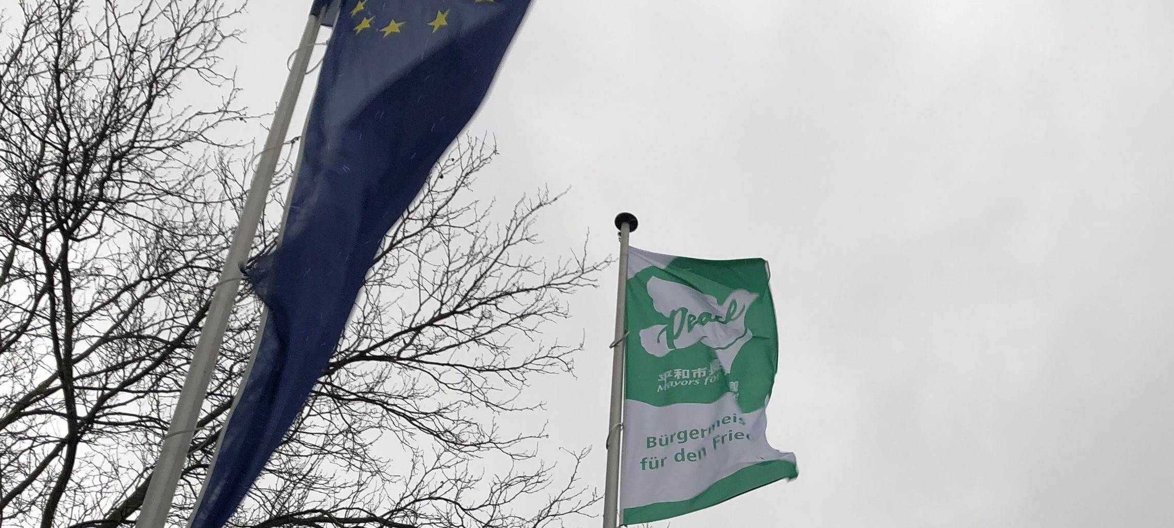 Solingen hisst Friedensfahne