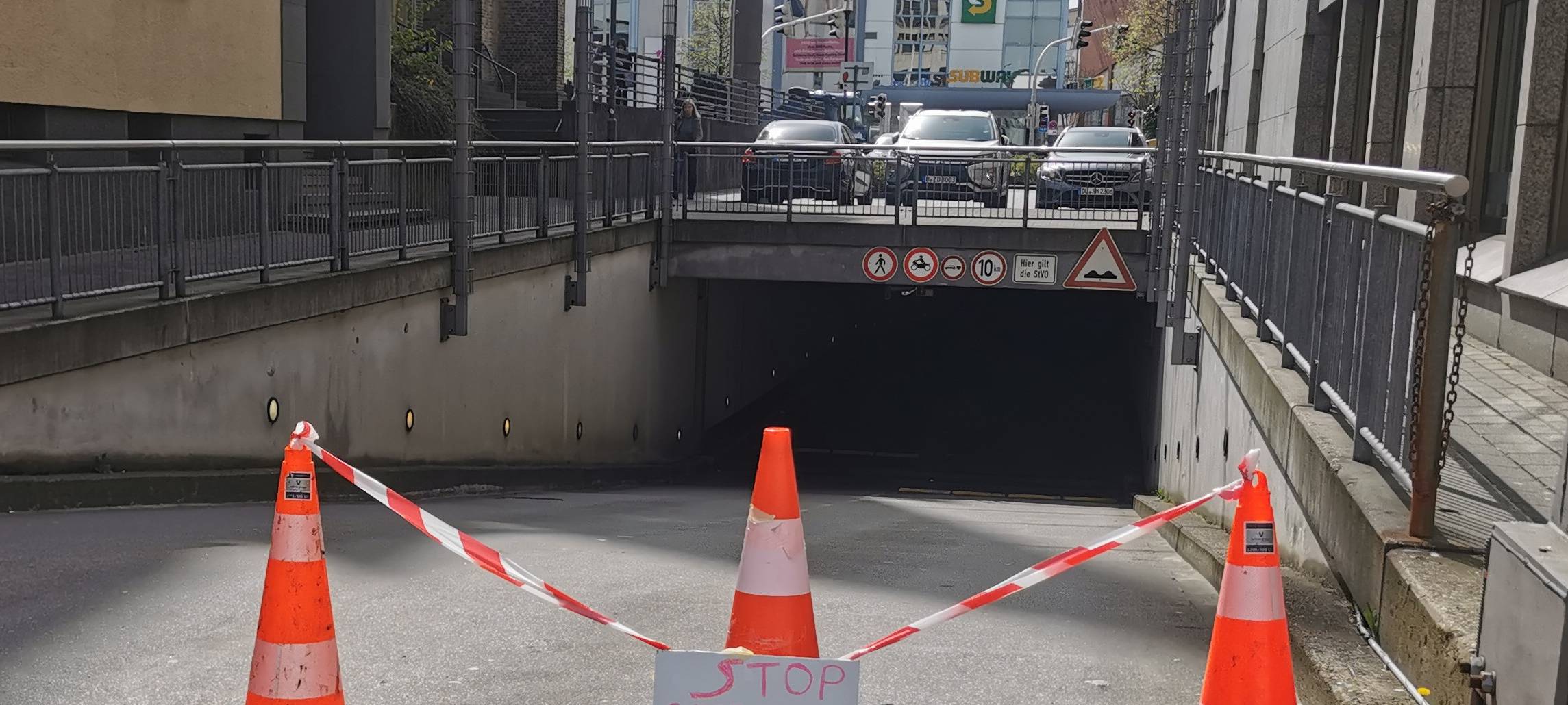 Solingen: Parkhaus Clemens Galerien bleibt gesperrt