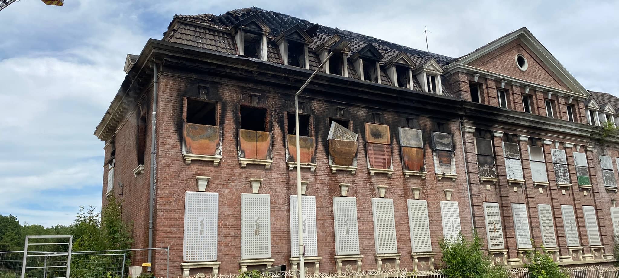 Solingen: Brand in Stöcken - Straße gesperrt