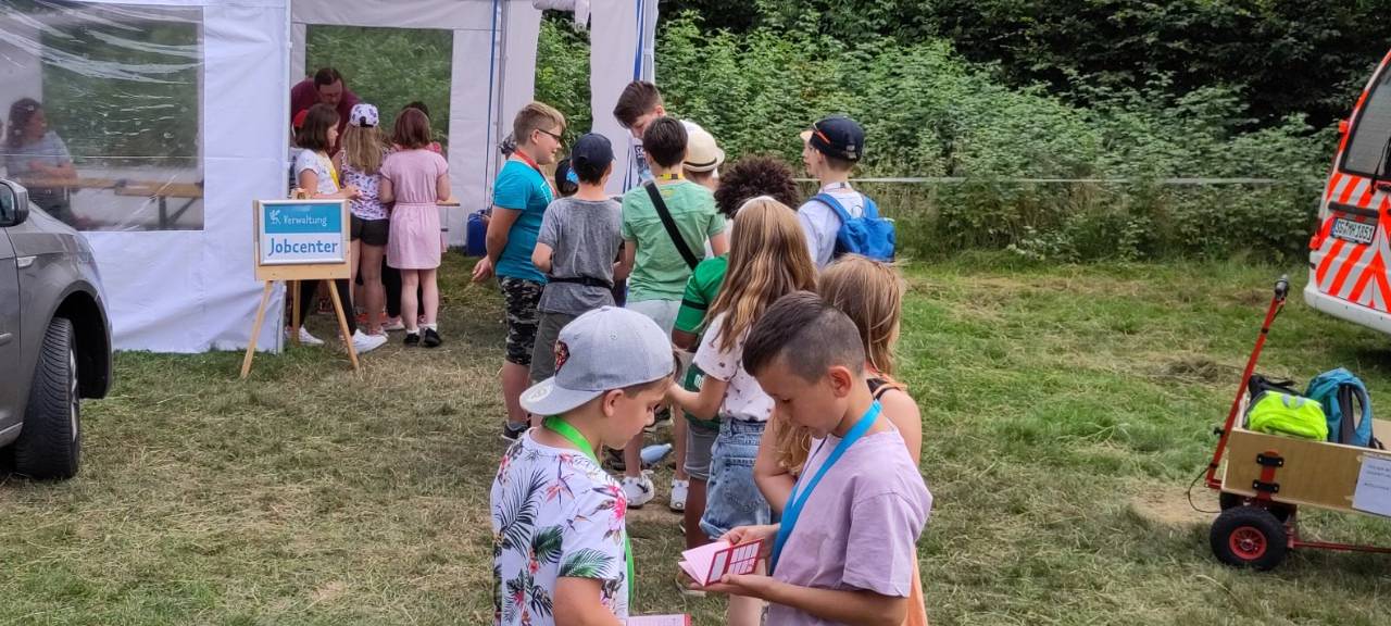 Ferienspass: Kinder OASE in Solingen Gräfrath