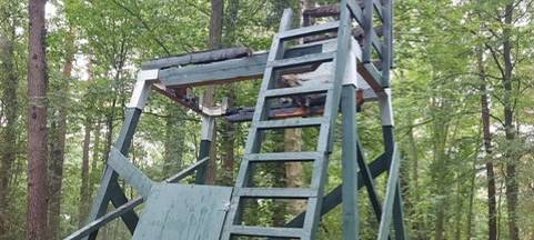 Hochsitze in Solingen zerstört und angezündet