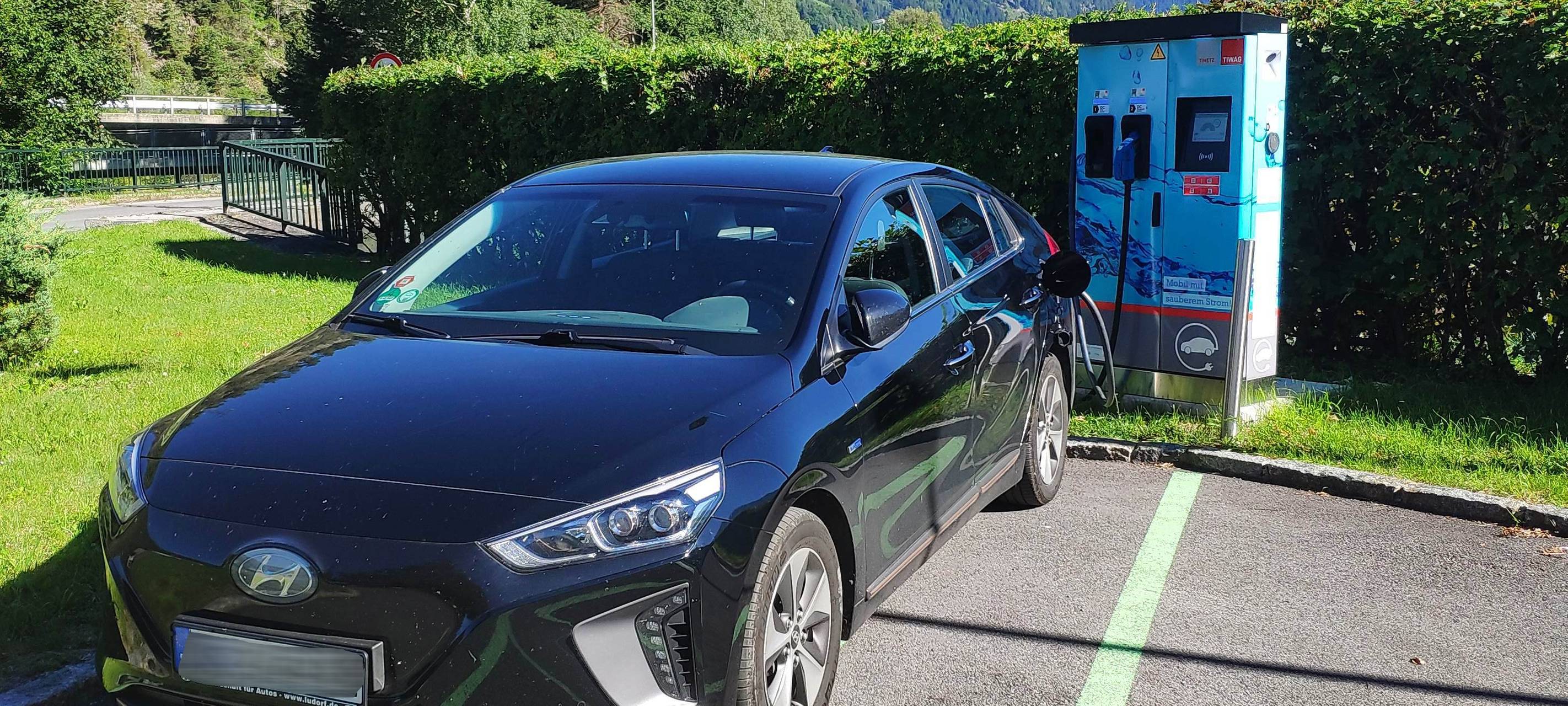 Mehr Ladesäulen für E-Autos in Remscheid