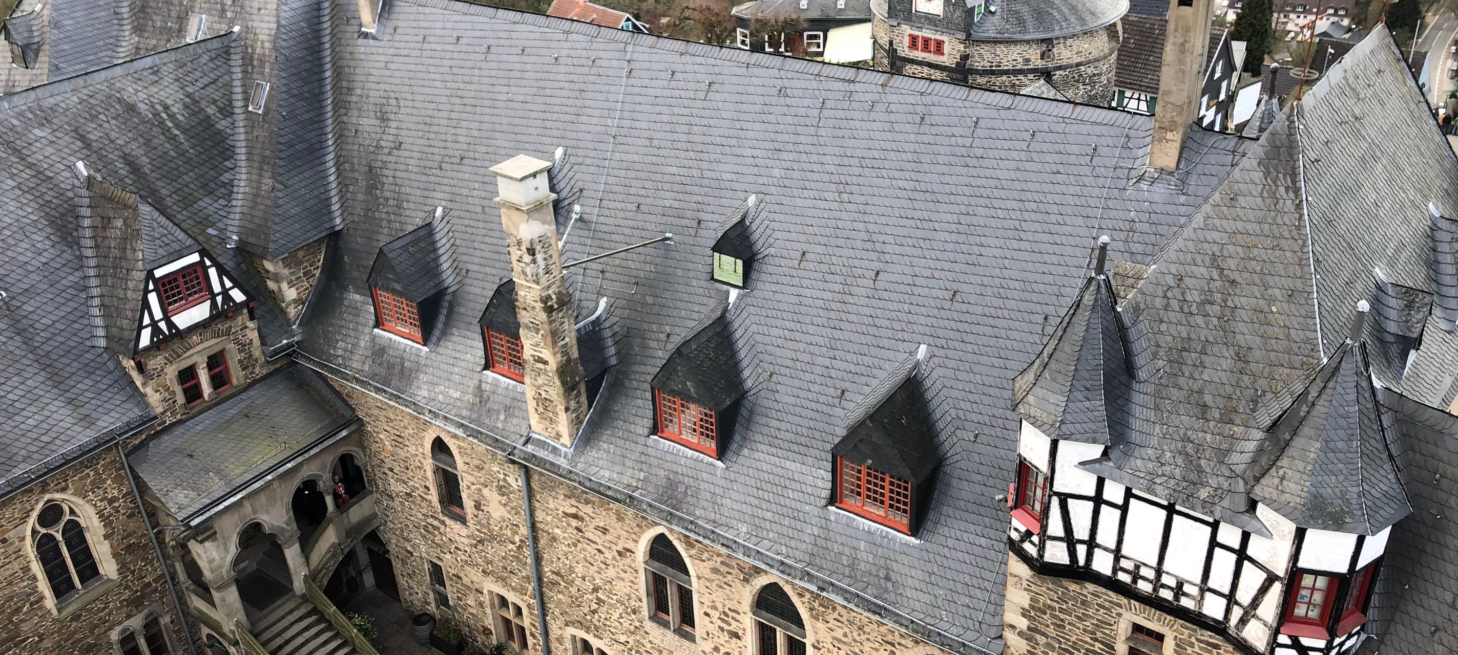 Dreharbeiten auf Schloss Burg - Cafés und Seilbahn geöffnet