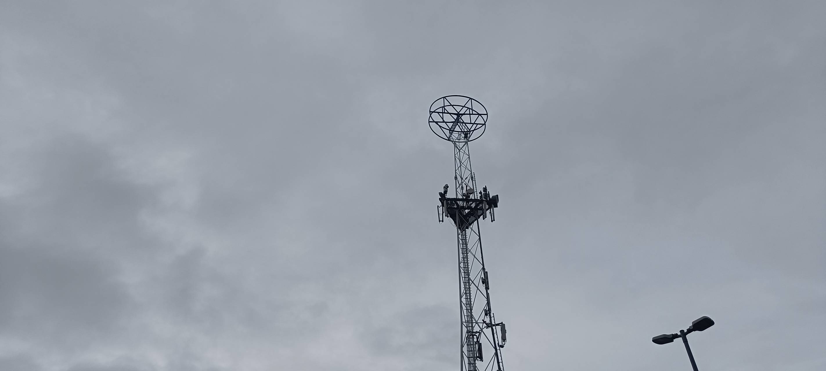 "Blauer Mond" leuchtet wieder täglich über Remscheid