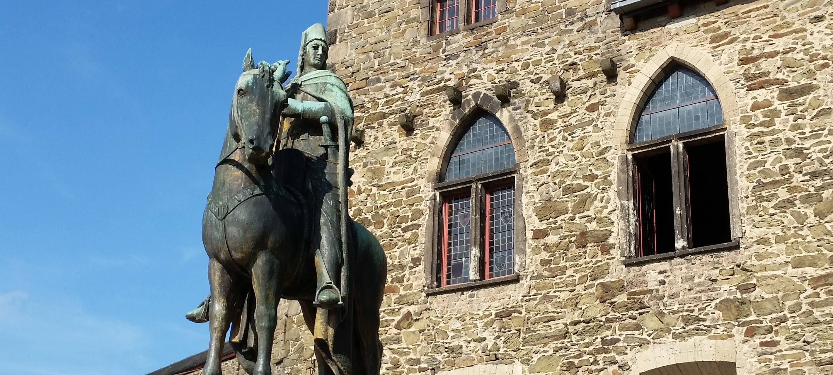 Wieder Führungen auf Schloss Burg möglich