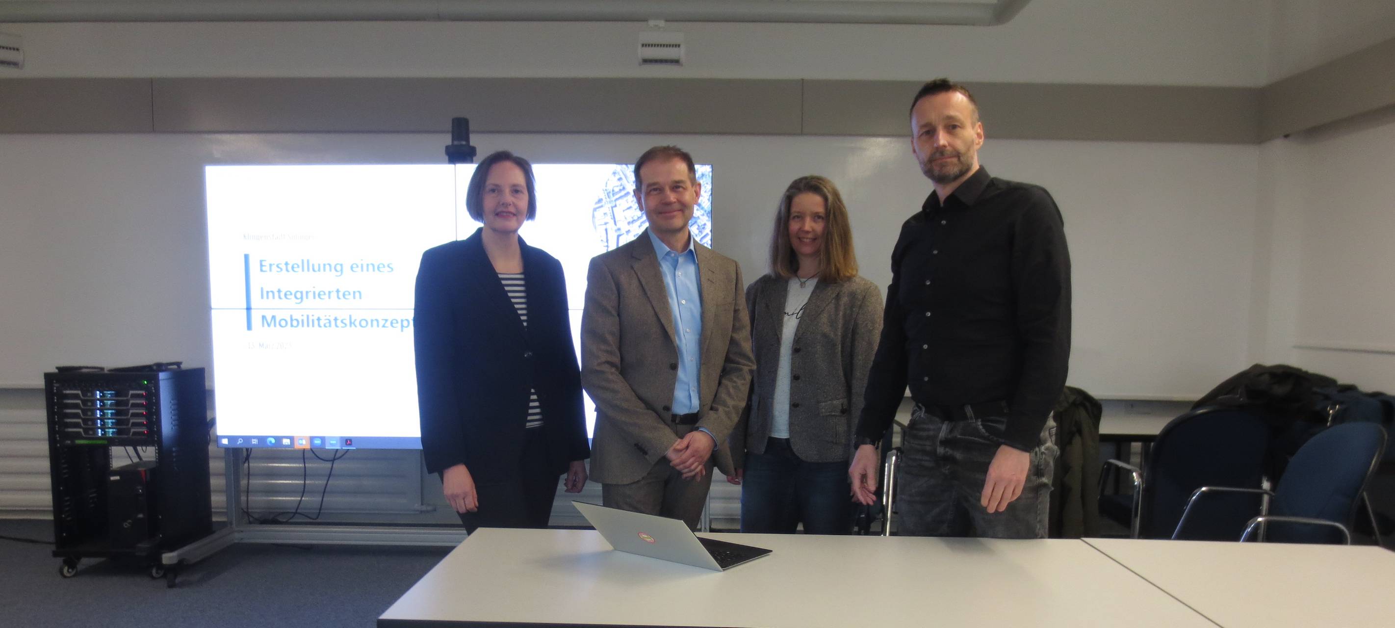 Mehr Busse, weniger Autos in Solingen?