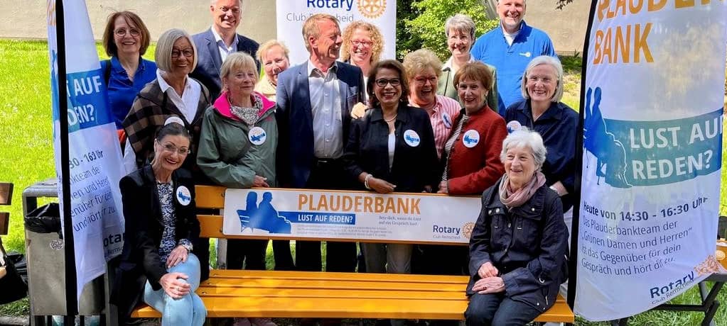 Einweihung der Plauderbank in Remscheid-Lennep