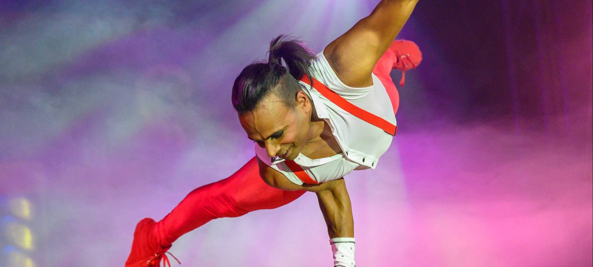 WOW! Der Remscheider Weihnachtscircus 2023