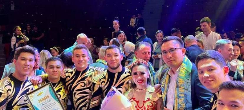 WOW! Der Remscheider Weihnachtscircus 2023