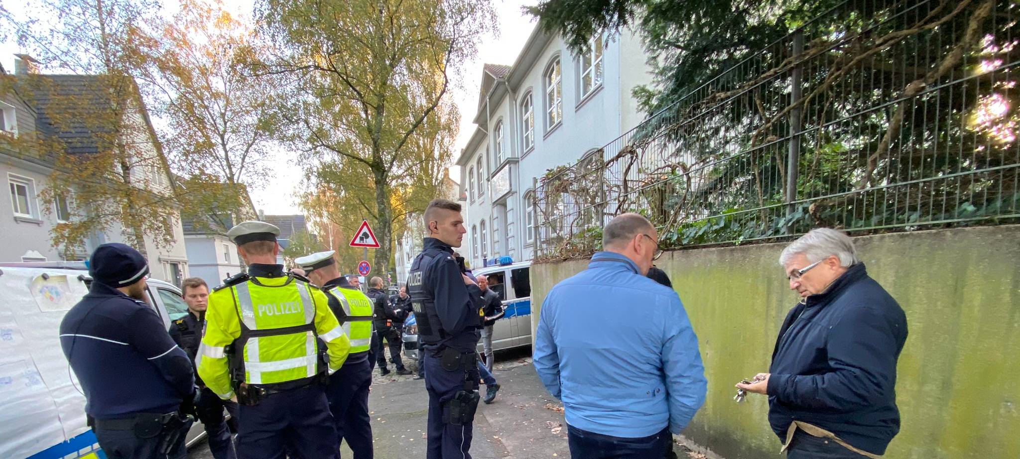 Entwarnung: Bombendrohung an mehreren Schulen