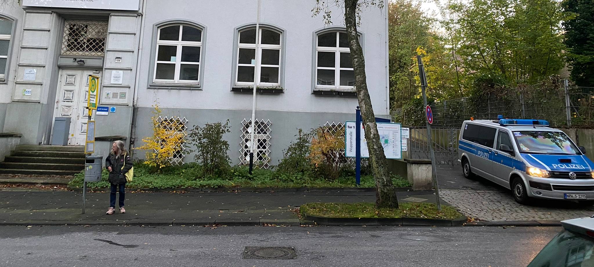 Nach Großeinsatz an Solinger Alexander-Coppel-Gesamtschule: Nichts Verdächtiges gefunden