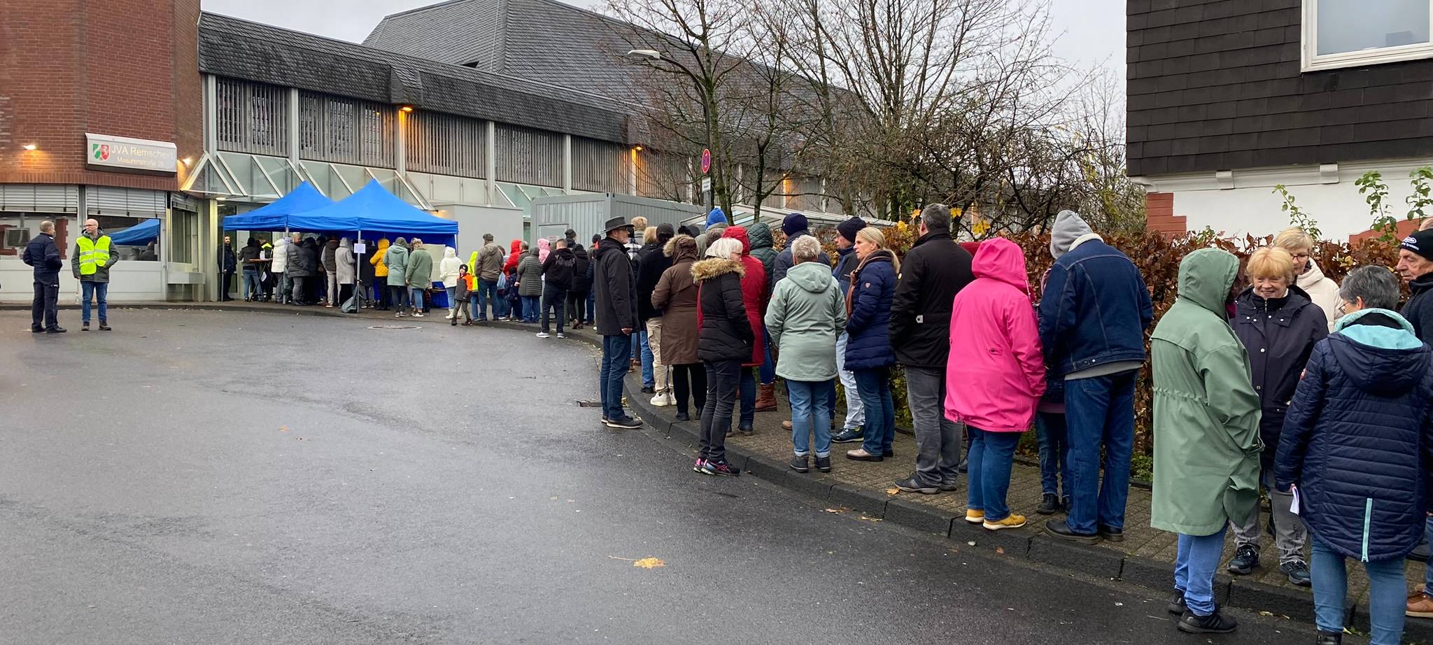 Knast live: Weihnachtsbasar in der JVA Remscheid