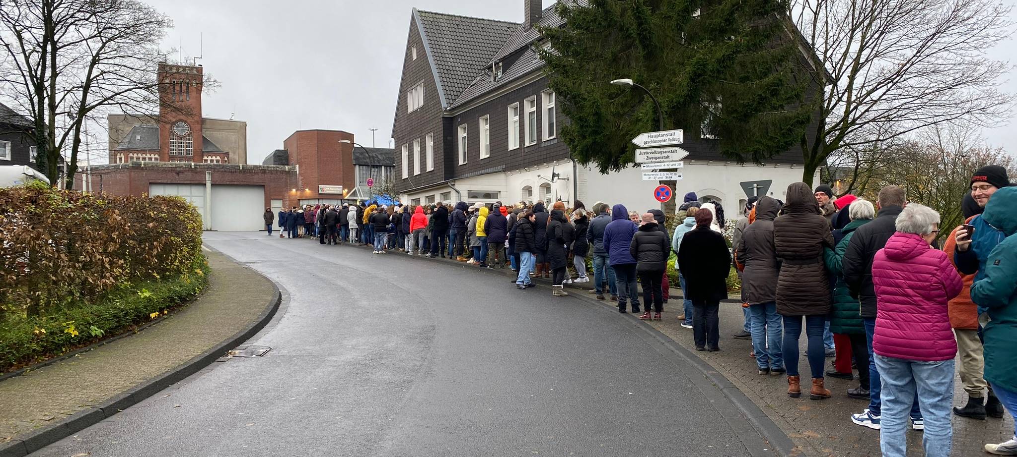 Knast live: Weihnachtsbasar in der JVA Remscheid
