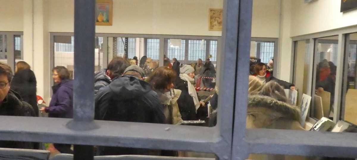 Knast live: Weihnachtsbasar in der JVA Remscheid