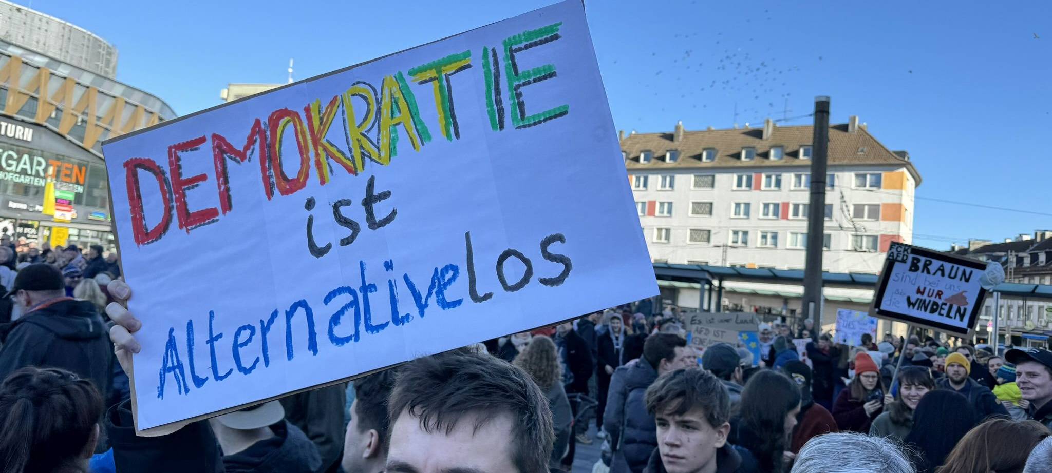 Solingen: Über 5.000 Menschen demonstrieren gegen Rassismus