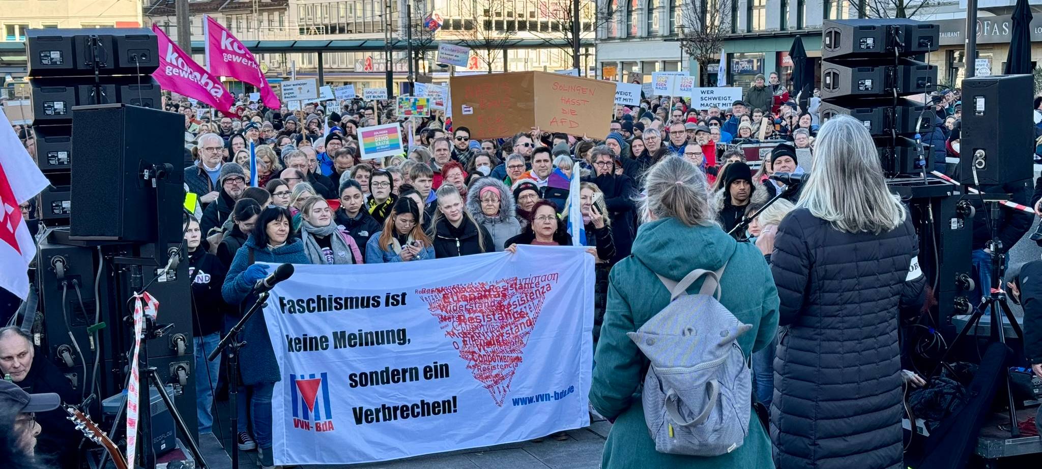 Bis zu 10.000 Menschen bei den Demos in Remscheid & Solingen