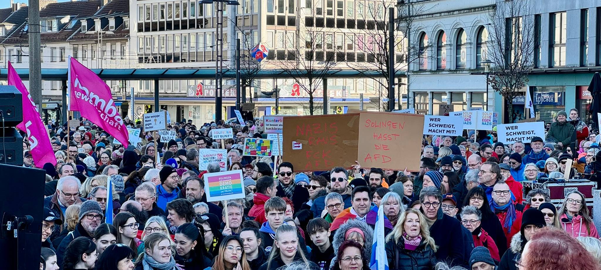 Solingen: Über 5.000 Menschen demonstrieren gegen Rassismus