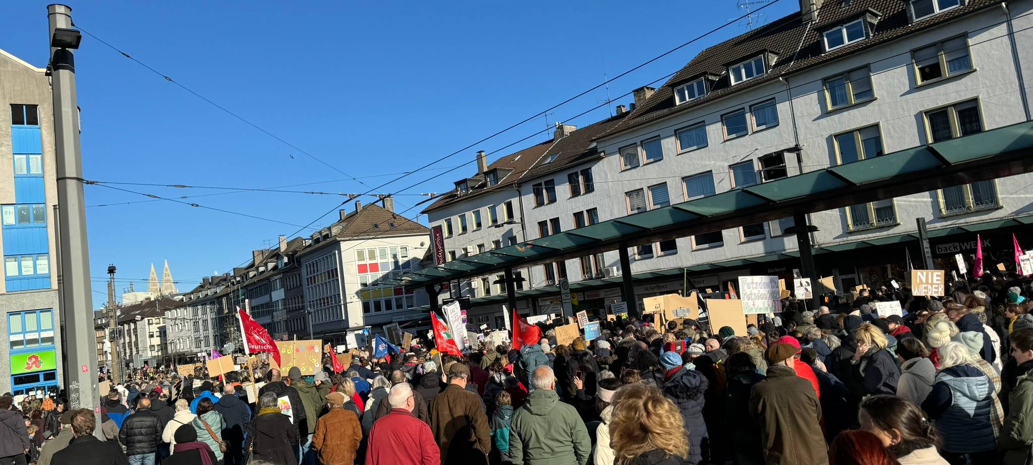 Solingen: Über 5.000 Menschen demonstrieren gegen Rassismus