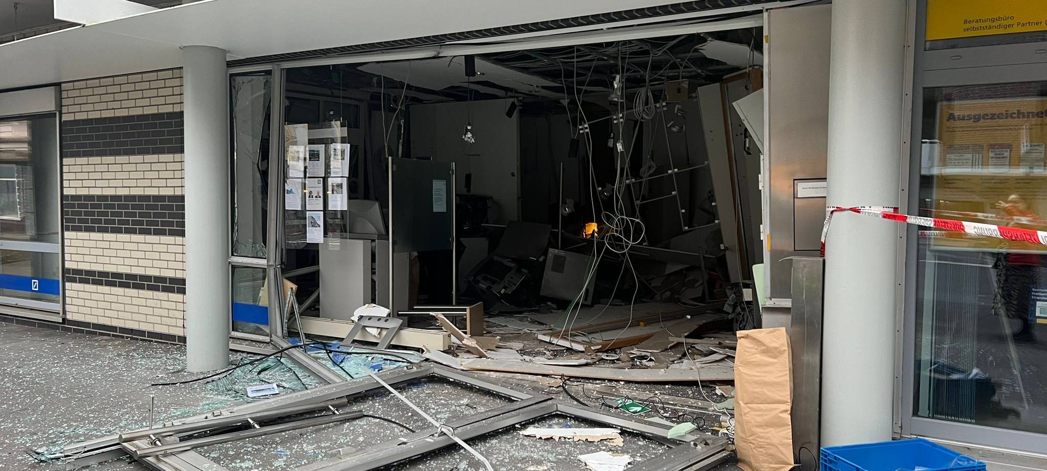 Automatensprengung: Deutsche Bank Filiale erst einmal zu