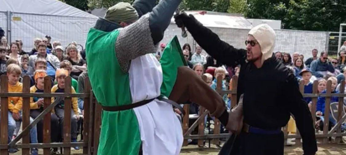 Die Georgs Ritter suchen Verstärkung