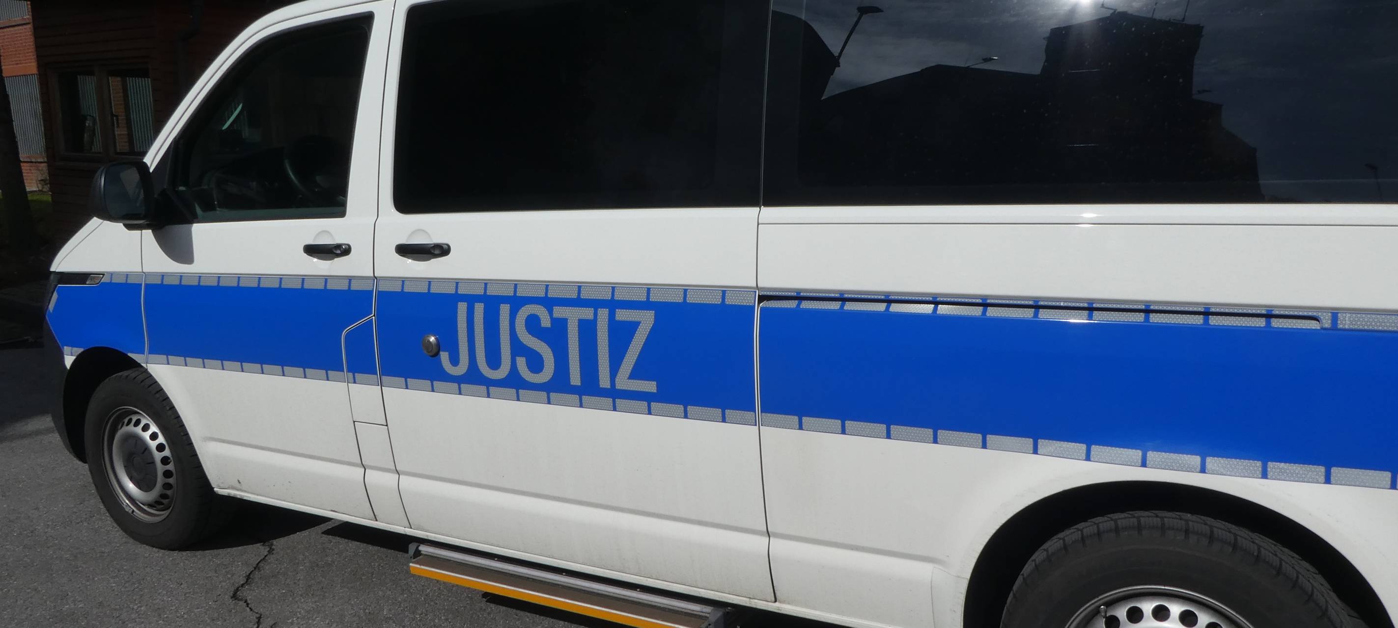 Knast live: Einfahren - Ausfahren
