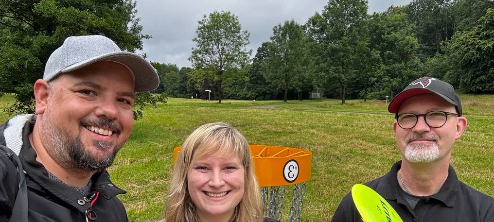 Clara & Micha spielen Disc-Golf