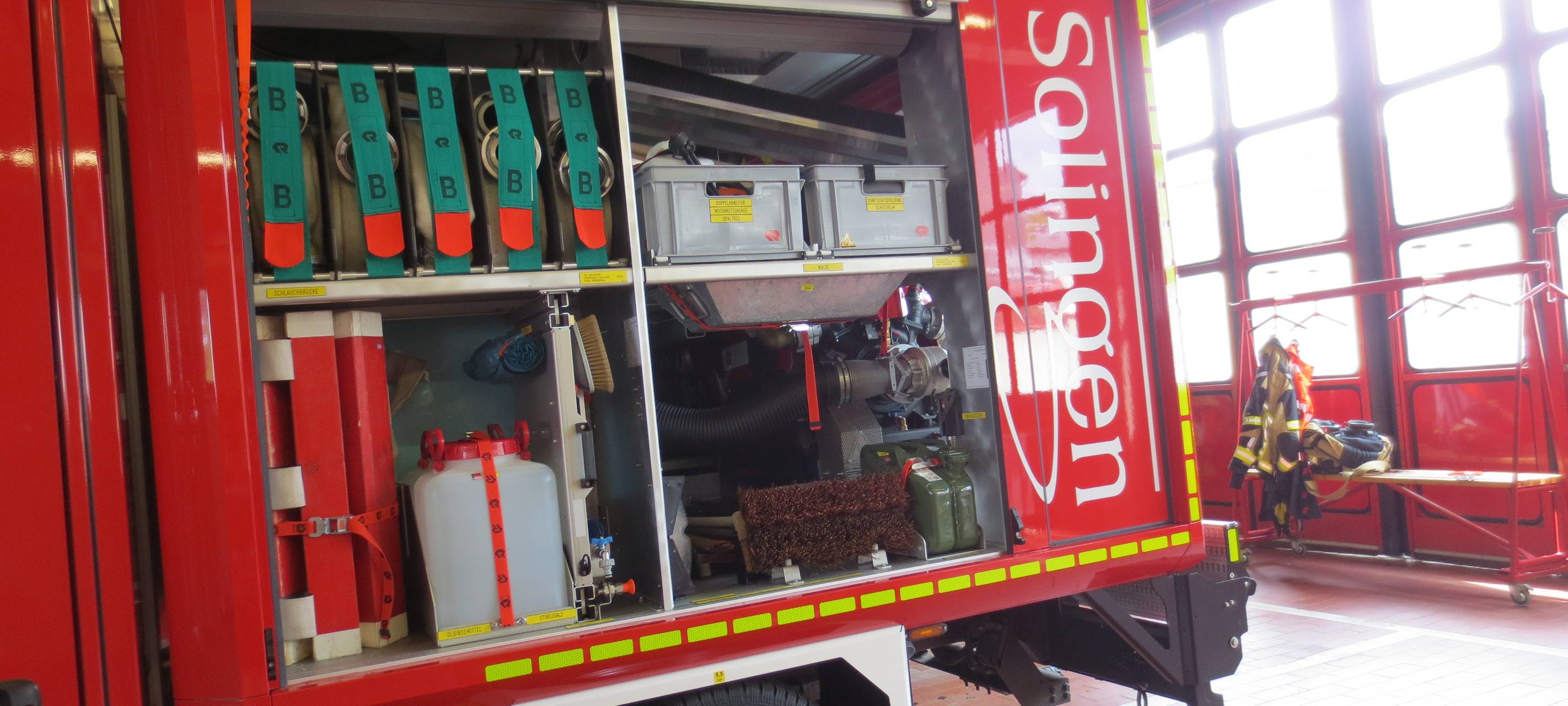 Neues Fahrzeug für die Solinger Jugendfeuerwehr